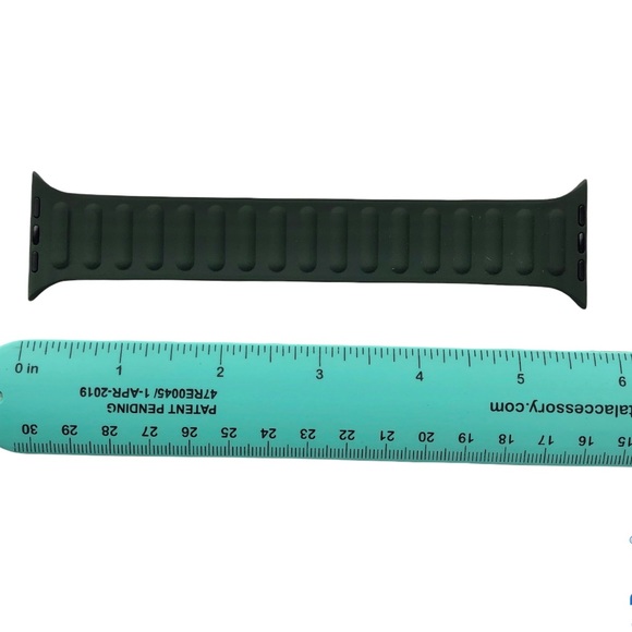 Army Green Silicone SOLO Sport Loop Band Apple Watch 44/45mm #5 M Olive - Picture 3 of 8